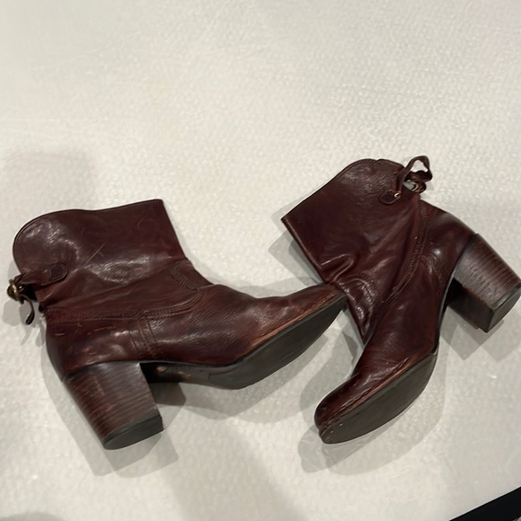 Frye Shoes - frye heeled boots sz 10